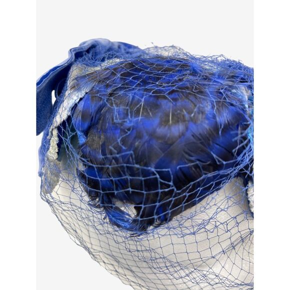 Blue Velvet Fascinator Feather Silk Leaf Caplet Half Hat Whimsy Vintage 50s 60s - Picture 7 of 7